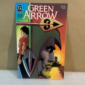 DC Comics Green Arrow Comic with Multicolor Cover